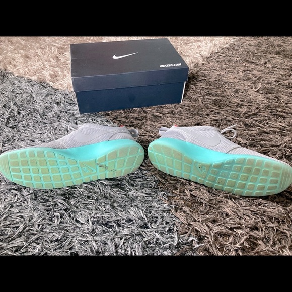 Roshe One (Custom Yeezy Colorway) Size 10M - Picture 7 of 11